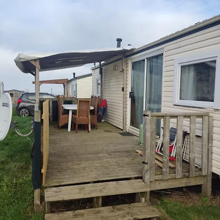 Campingplatz Mobile-home 8 Personnes *